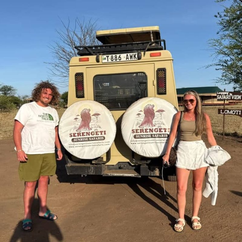 4-Day Adventure Safari – Arusha NP, Tarangire, Ngorongoro & Lake Manyara